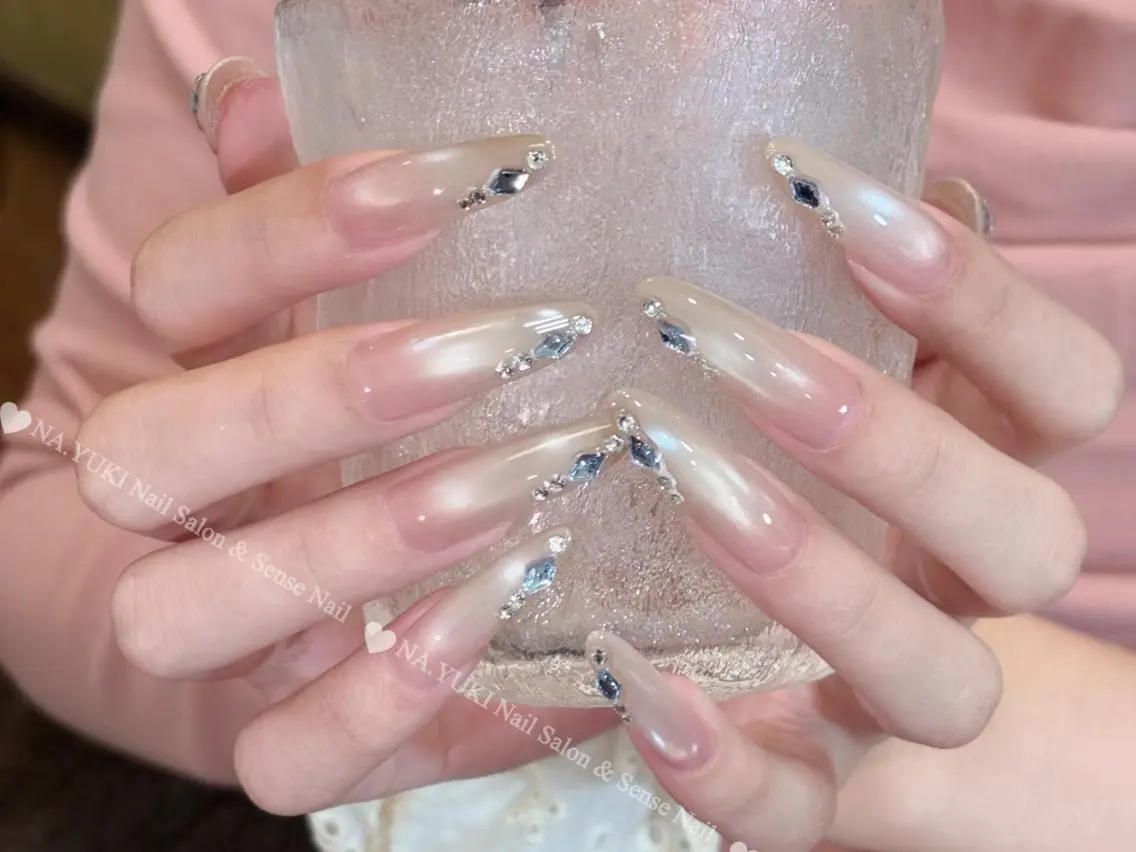 ハンドネイル ハンドケア Luna ✨のネイルデザイン