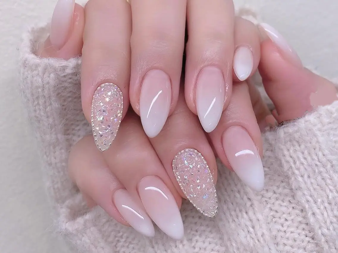 メンズ ネイル アートネイル フレンチネイル ジェルネイル キラキラネイル パラジェル Bloom kabukiのネイルデザイン