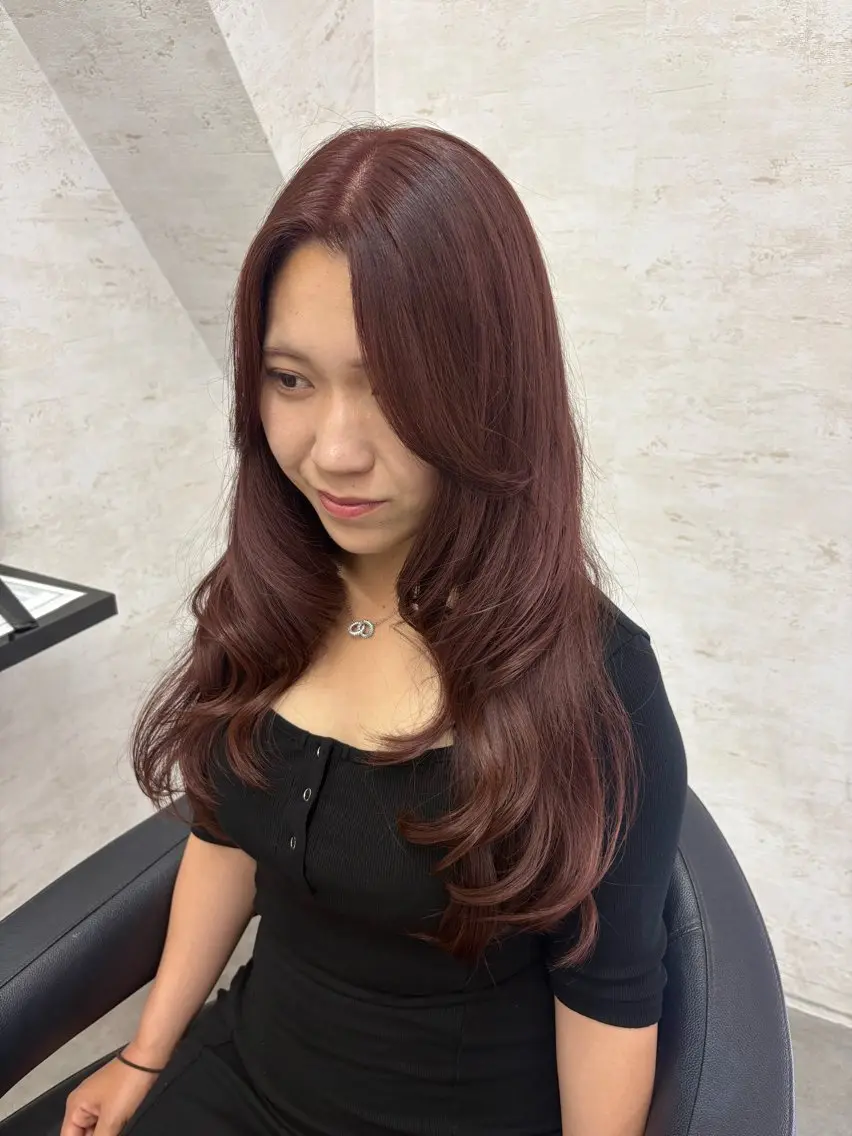 ロング カラー ブリーチ ダブルカラー ブリーチなしカラー ピンクカラー ヘアカラー トリートメント 天神最安値エクステ カラーレイヤーカットのヘアスタイル
