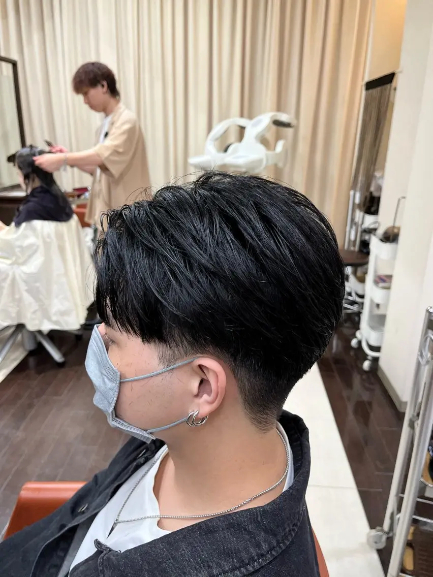 ショート パーマ メンズ センターパート 刈り上げ 🧊メンズ特化🧊 高木航希のヘアスタイル