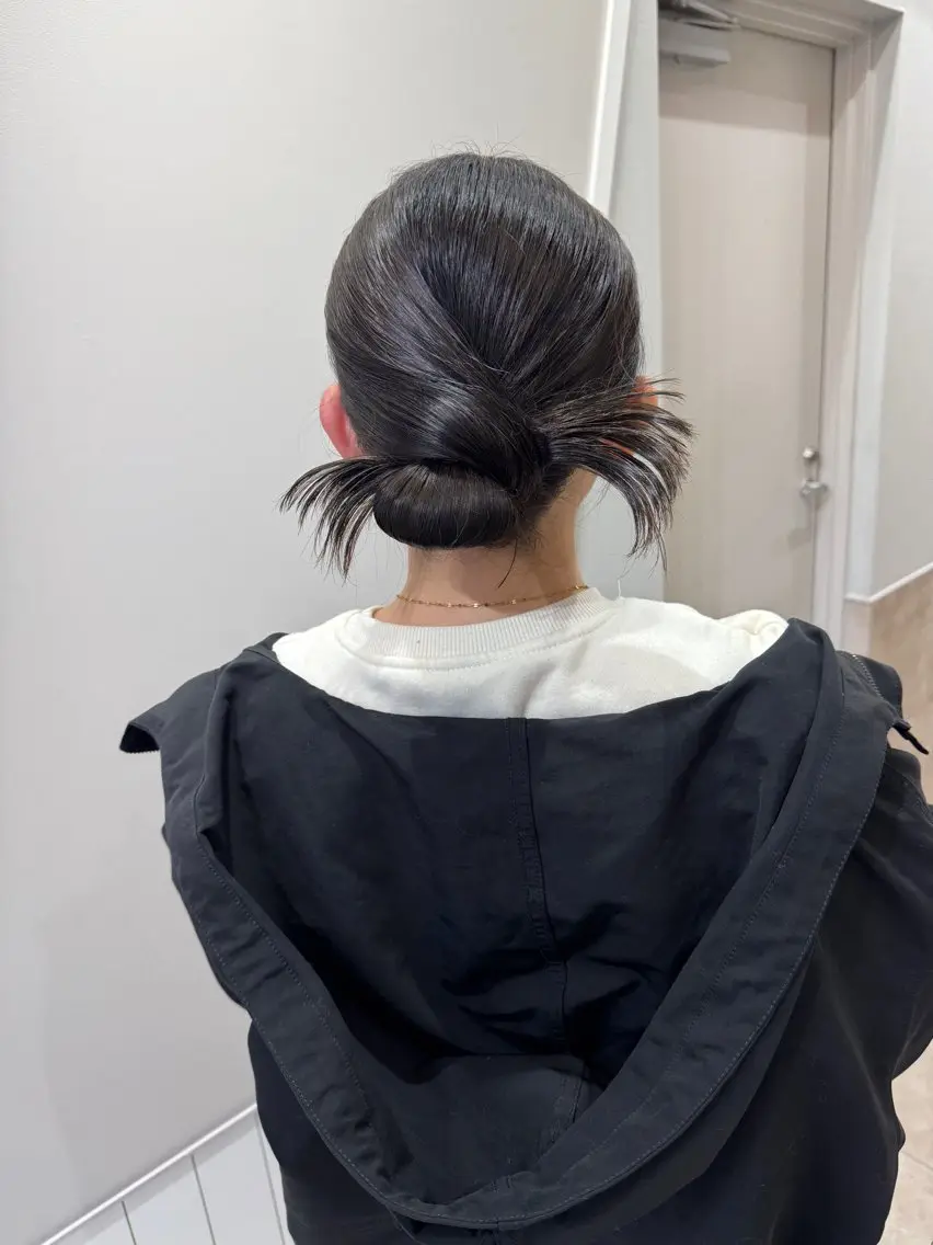 セミロング ヘアアレンジ ヘアセット 三輪 恭平のヘアスタイル