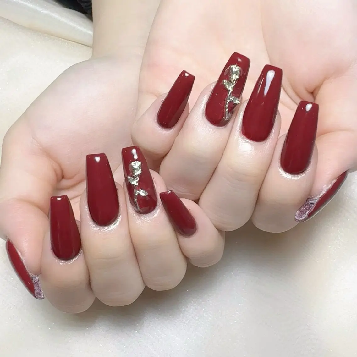 🎀【チップ長さだし】🎀 ワンカラーorラメグラー➕10粒ストーンor2個500円のパーツ💗の写真
