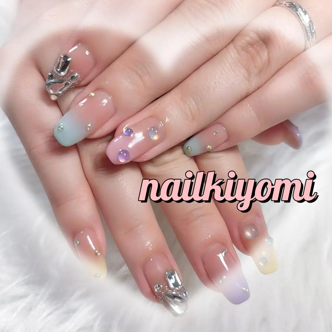 ネイル 🦋Kiyomi. 🦋のネイルデザイン