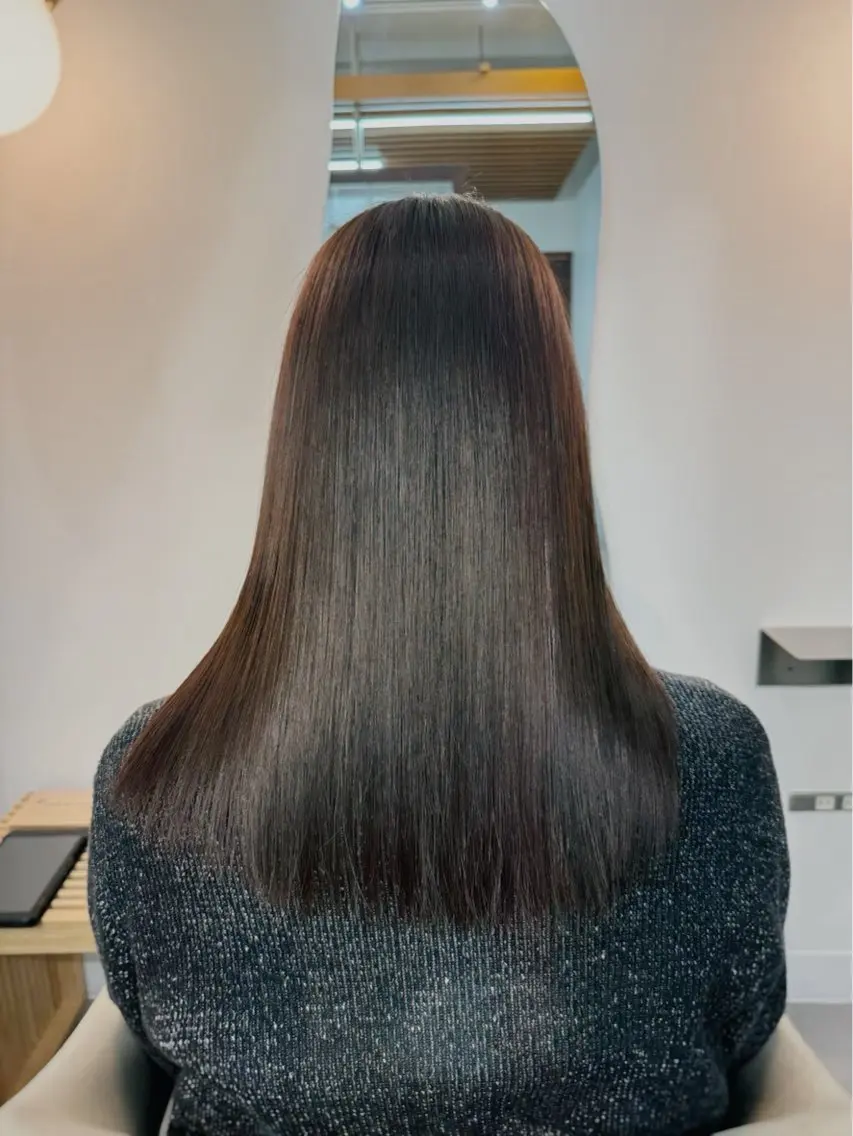 ロング 縮毛矯正 恩田 遼のヘアスタイル