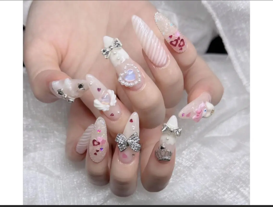 ネイル 韓国ネイル マグネットネイル 持ち込み ニュアンスネイル シンプルネイル ハンドネイル Huyn Nail Shinjyukuのネイルデザイン