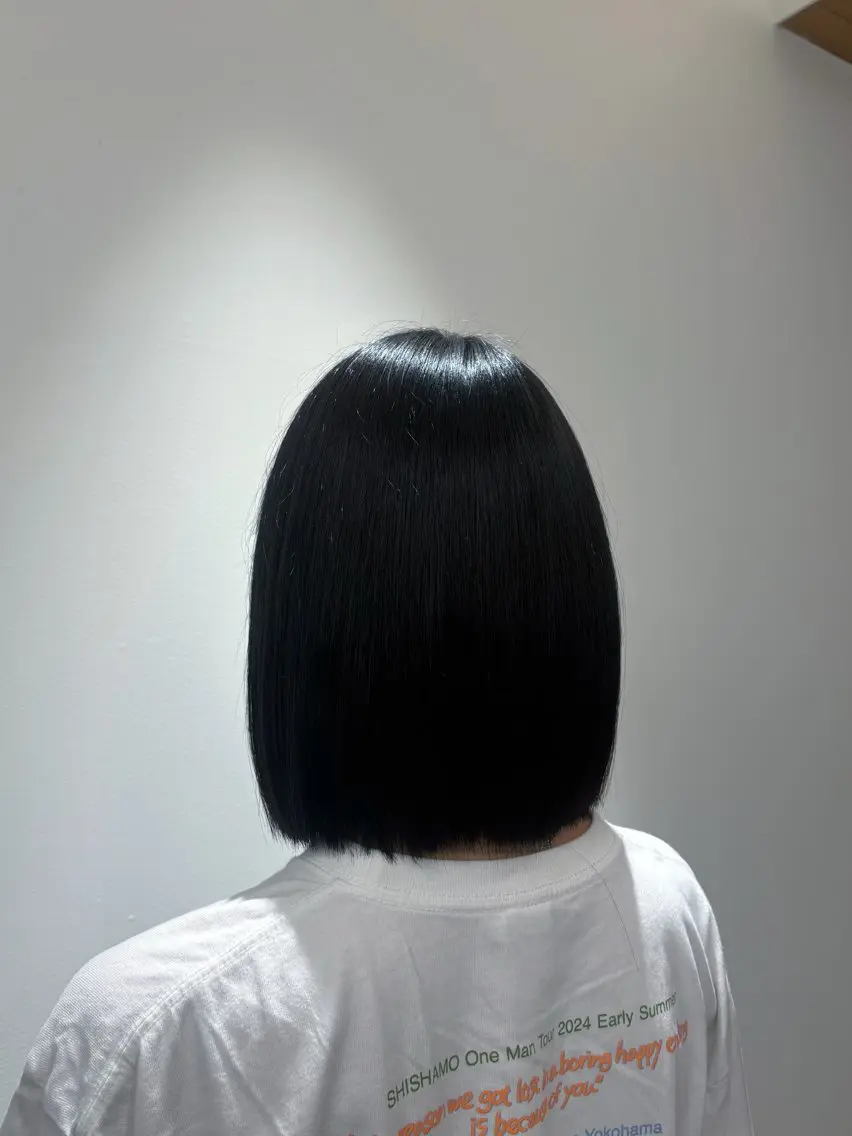 ショート カラー 黒髪 ブルーカラー ブルーブラック ヘアカラー トヨダ シノ🐰🌸のヘアスタイル