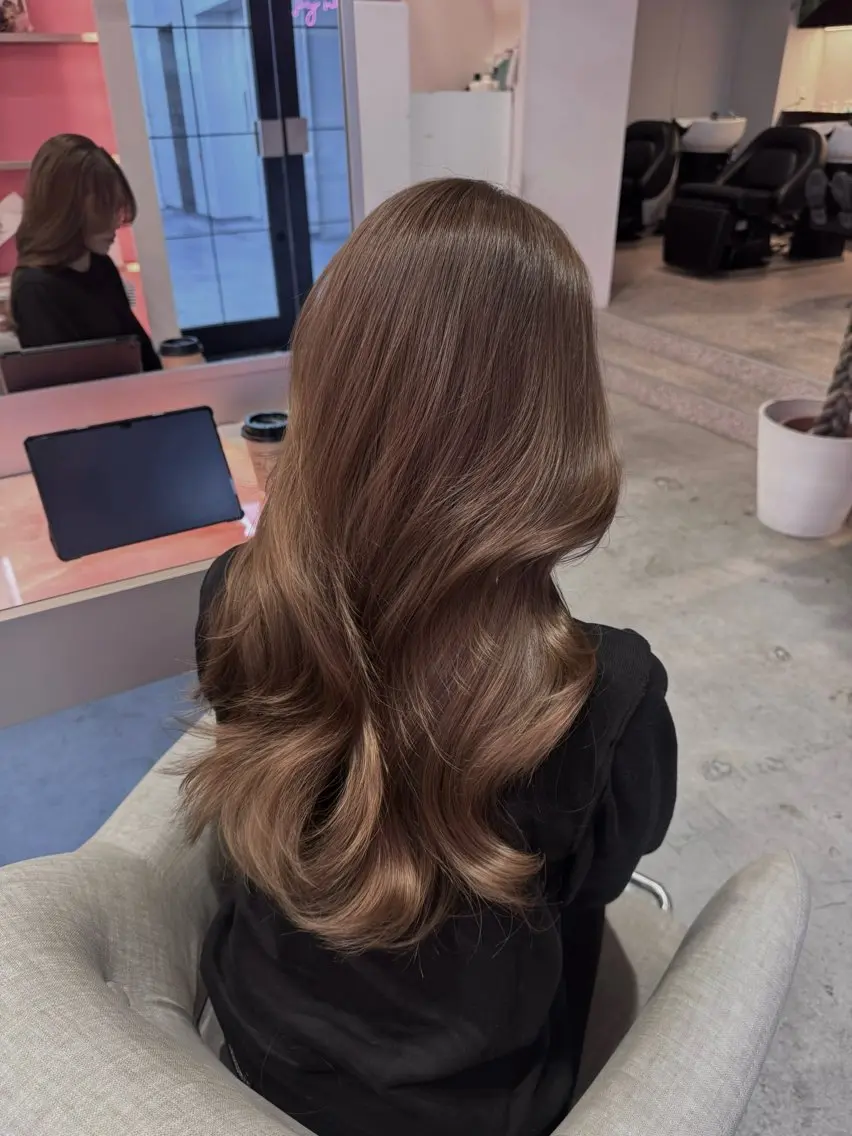 ロング カット ヘアカラー 艶カラー✨レイヤー 𝐚𝐲𝐚𝐤𝐚のヘアスタイル