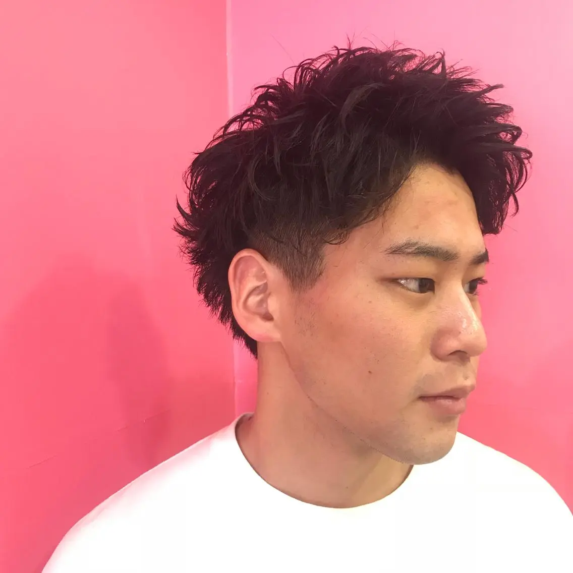 ショート パーマ メンズ アップバング メンズパーマ ショートヘア ニュアンスパーマ カット Vir by browのヘアスタイル