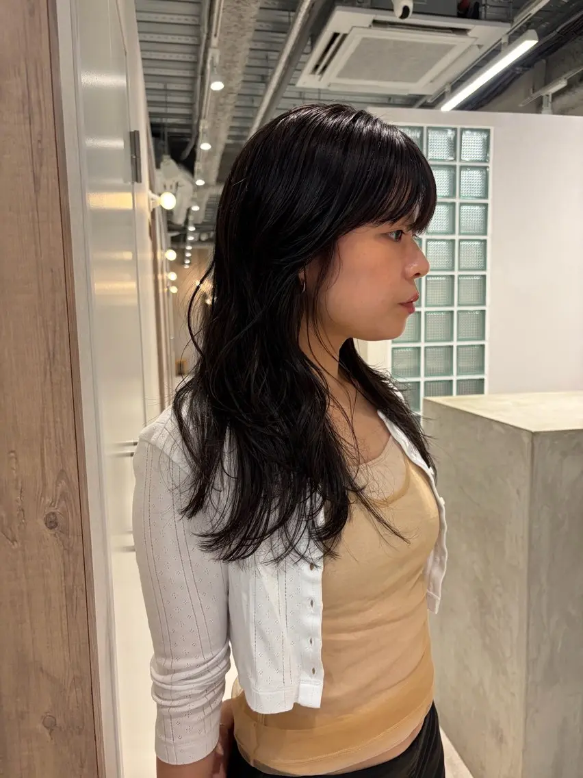 ミディアム カラー レイヤーカット カット ヘアカラー トリートメント 砂原 ひよりのヘアスタイル