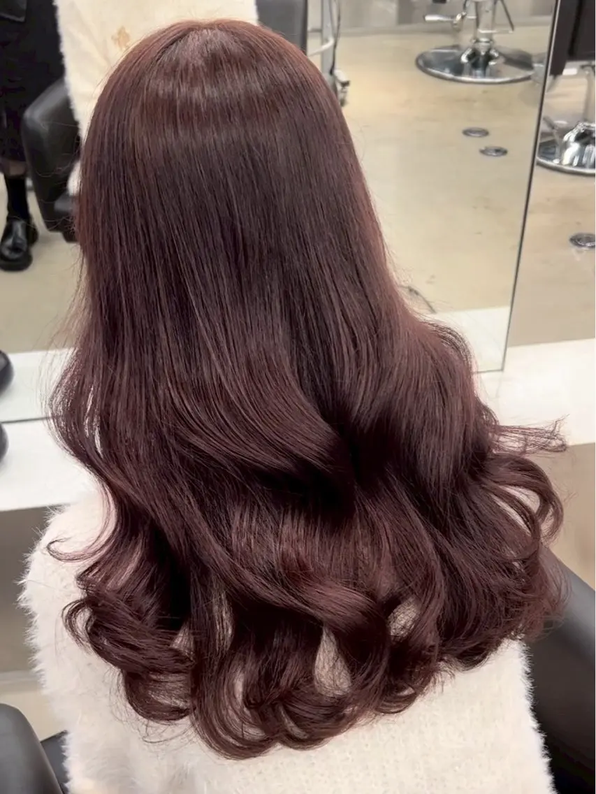 ロング PELE SAKAE さやかのヘアスタイル