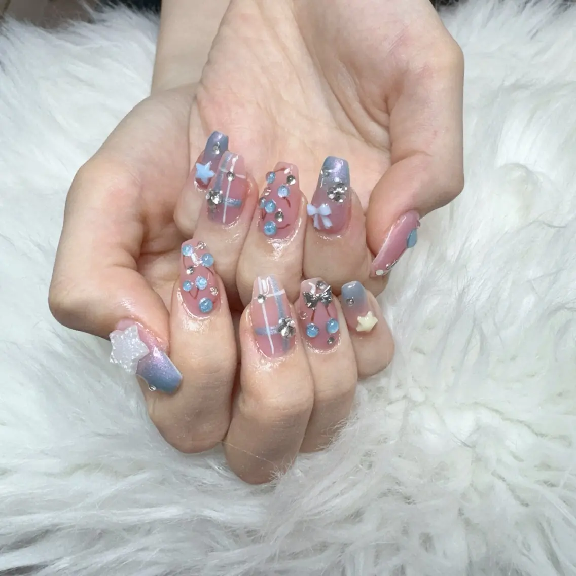 ネイル ハンドネイル 🎀nana🫧 ワンホンネイル🎀のネイルデザイン