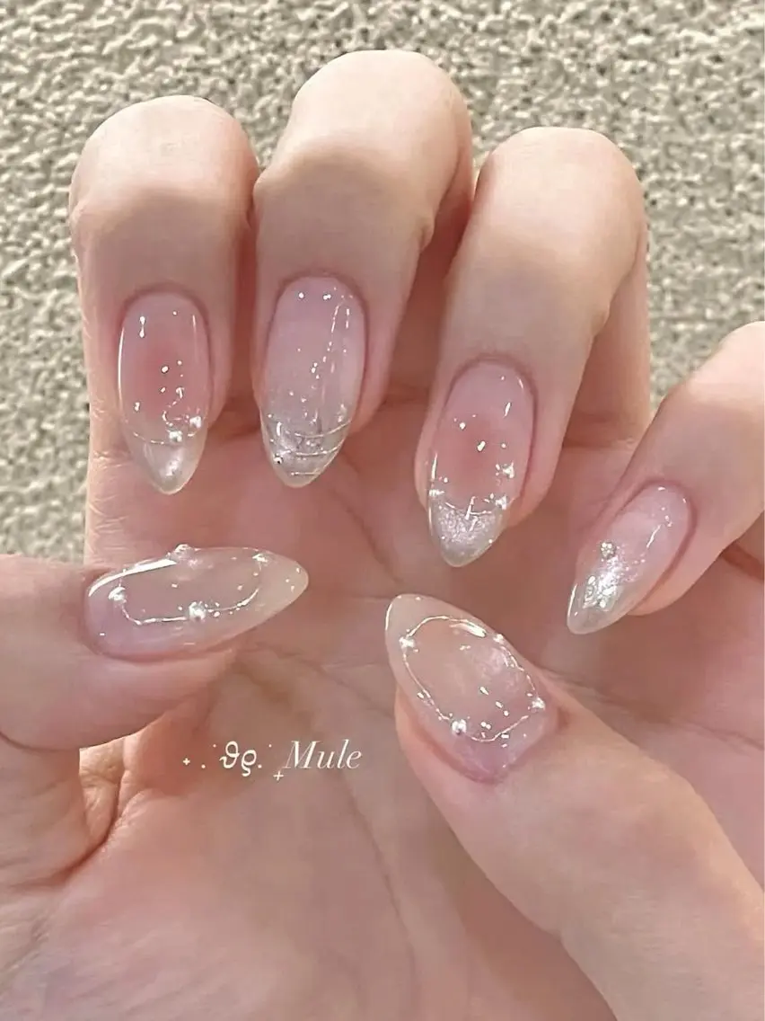 ネイル アートネイル フレンチネイル グラデーション 韓国ネイル ラメ(グリッター) ハンドネイル Lumi de nailsのネイルデザイン