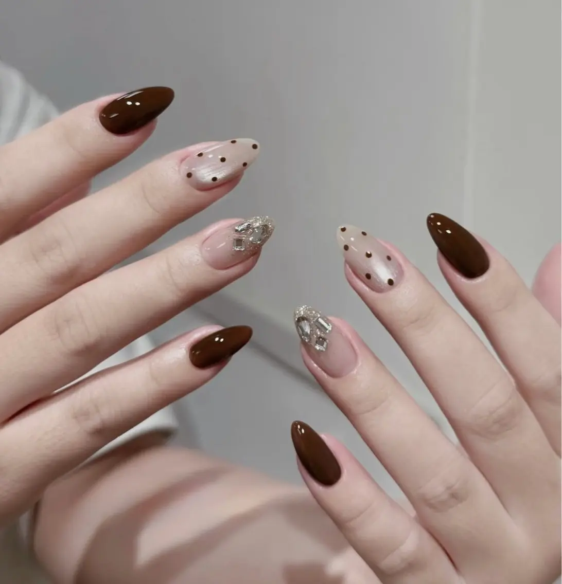 ネイル ハンドネイル Betty nail サロンのネイルデザイン