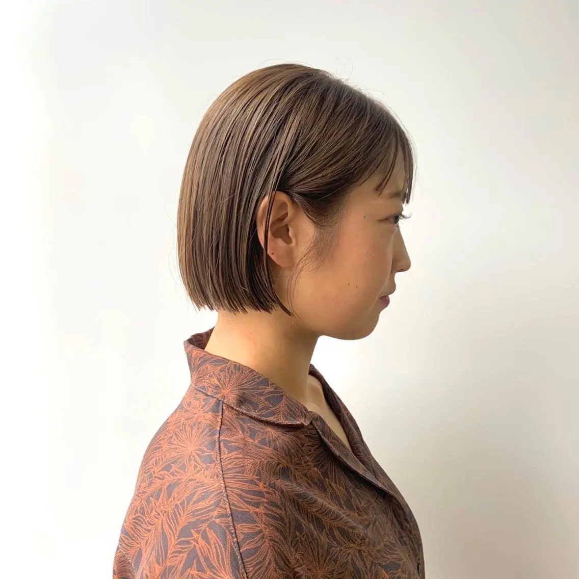 ショート カラー 切りっぱなしボブ ボブ 似合わせカット トリートメント カット (h)wim ウィムのヘアスタイル