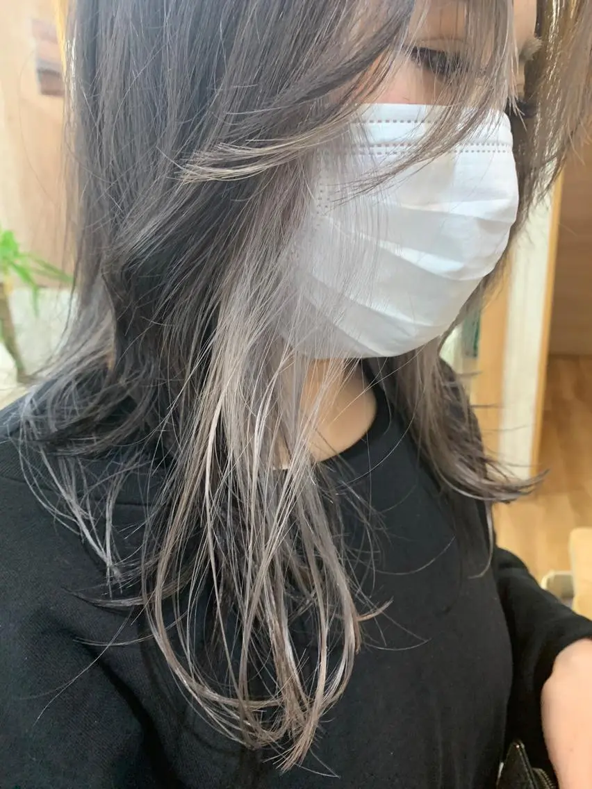 インナーカラー＋全頭透明感カラーの写真