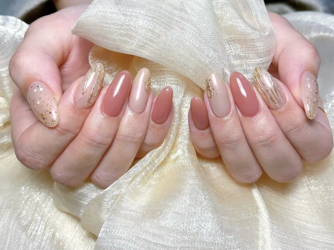 ネイル オーロラネイル チークネイル フレンチネイル ジェルネイル ガラスフレンチ ハンドネイル ハンドケア Nail Jolieのネイルデザイン