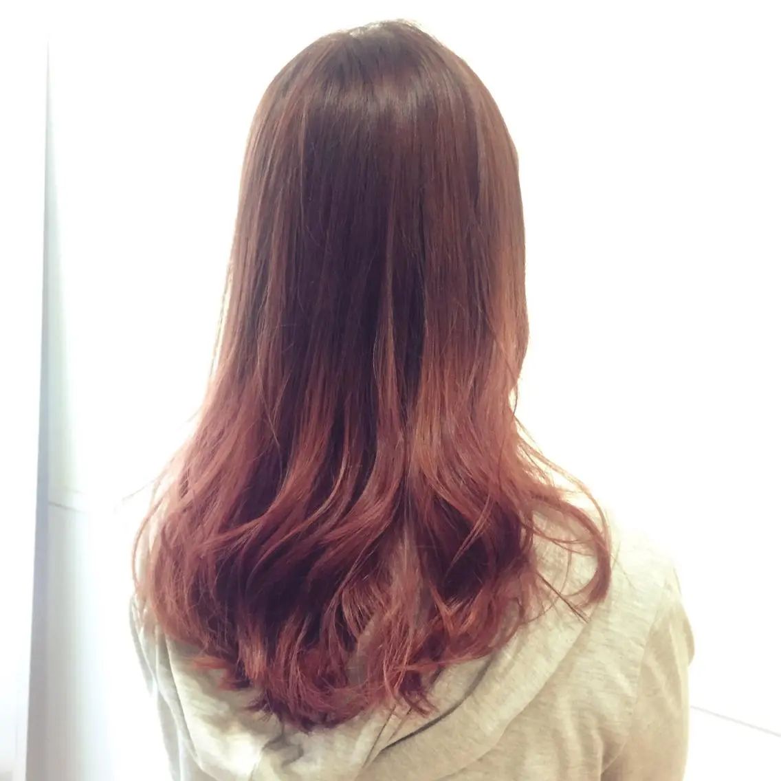 セミロング ロング カラー グラデーションカラー ピンクカラー 大平 美沙のヘアスタイル
