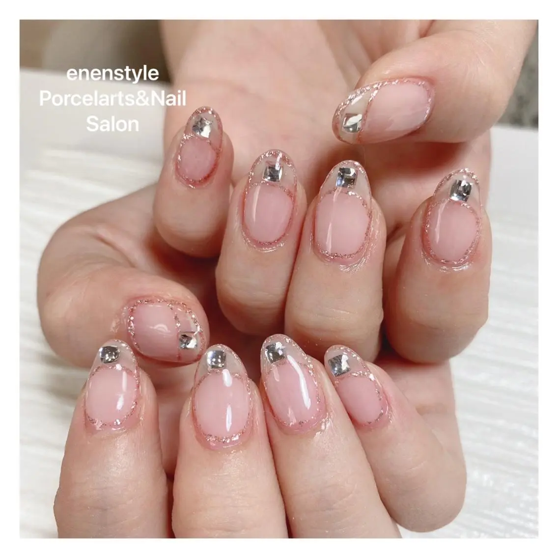 ミディアム ネイル ハンドネイル 🐾enen style 🐾のネイルデザイン