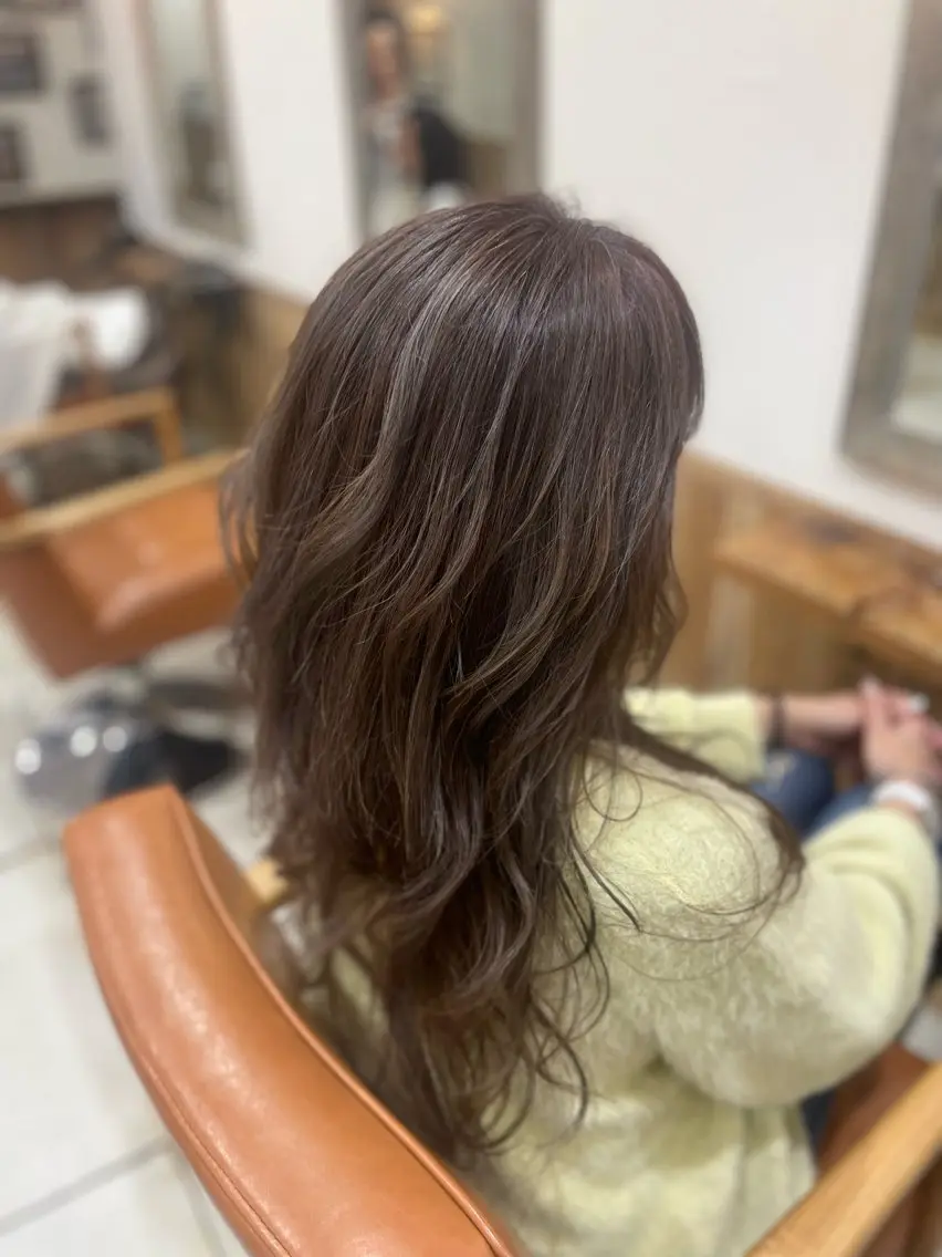 セミロング カラー ショートボブ バレイヤージュ ベージュカラー デザインカラー イヤリングカラー Wカラーレイヤーカ ット⚡️CHIAKIのヘアスタイル