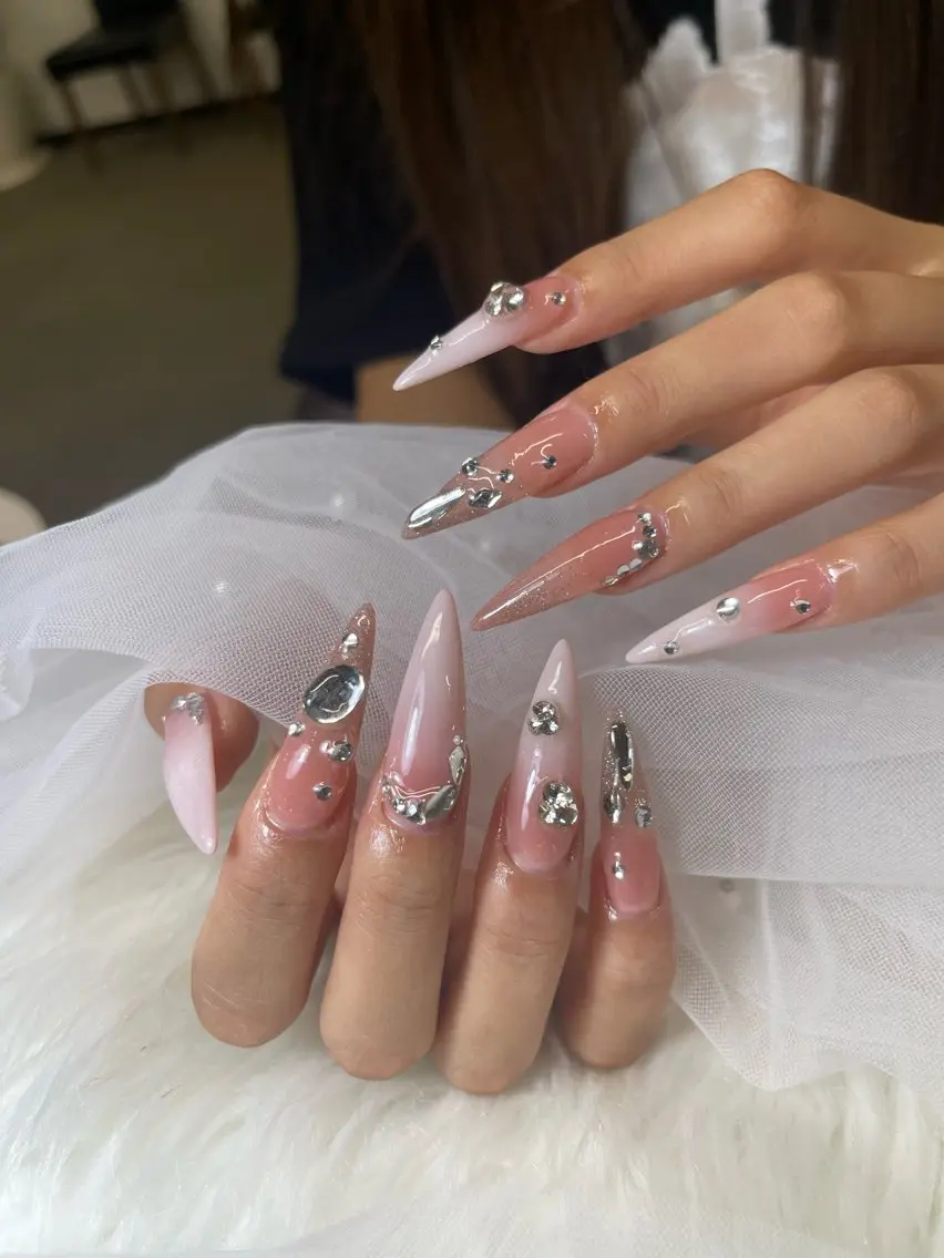 ネイル ハンドネイル NiJi Nailsのネイルデザイン