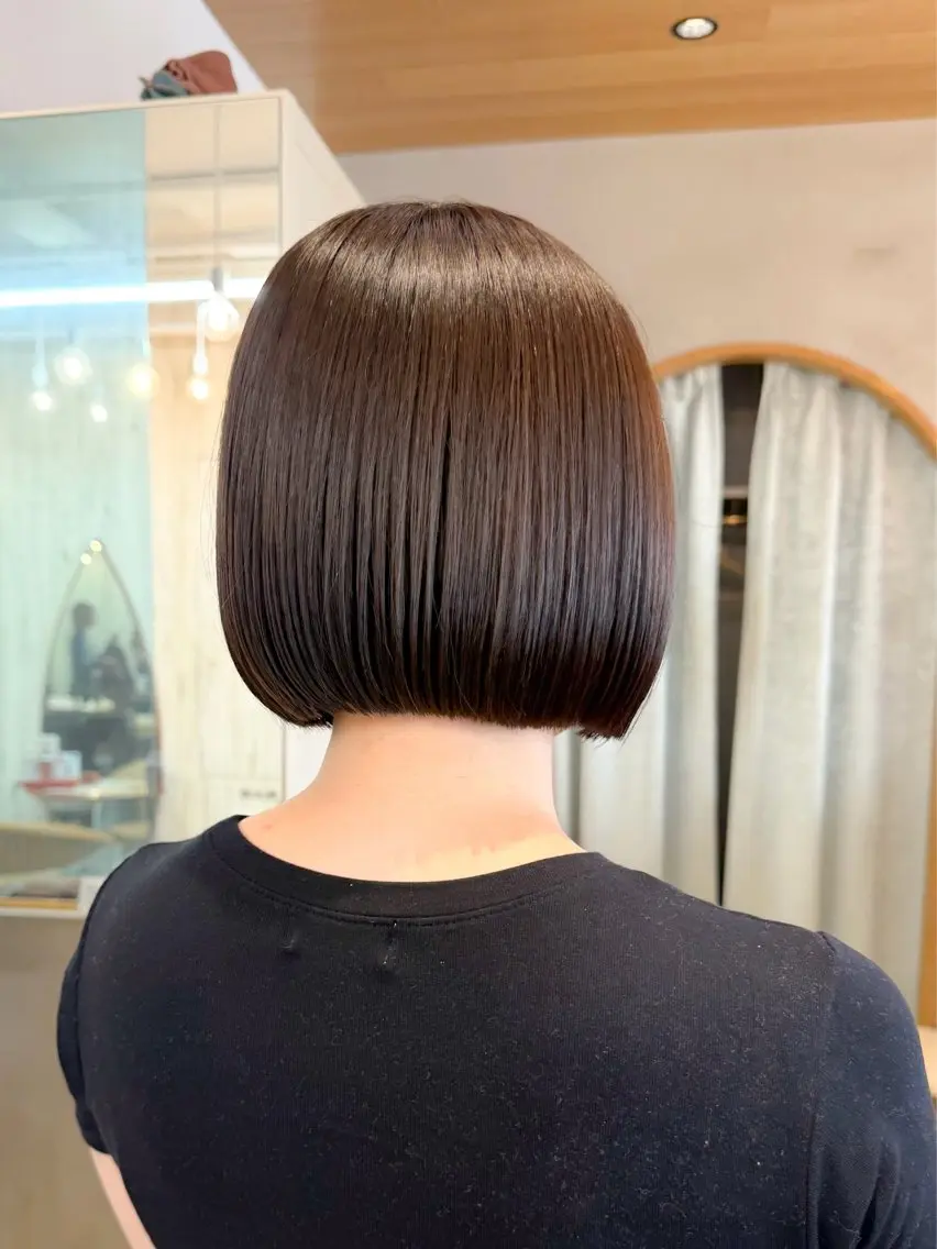 ショート カラー カット ヘアカラー トリートメント 縮毛矯正/レイヤー ボブ/髪質改善ともきのヘアスタイル