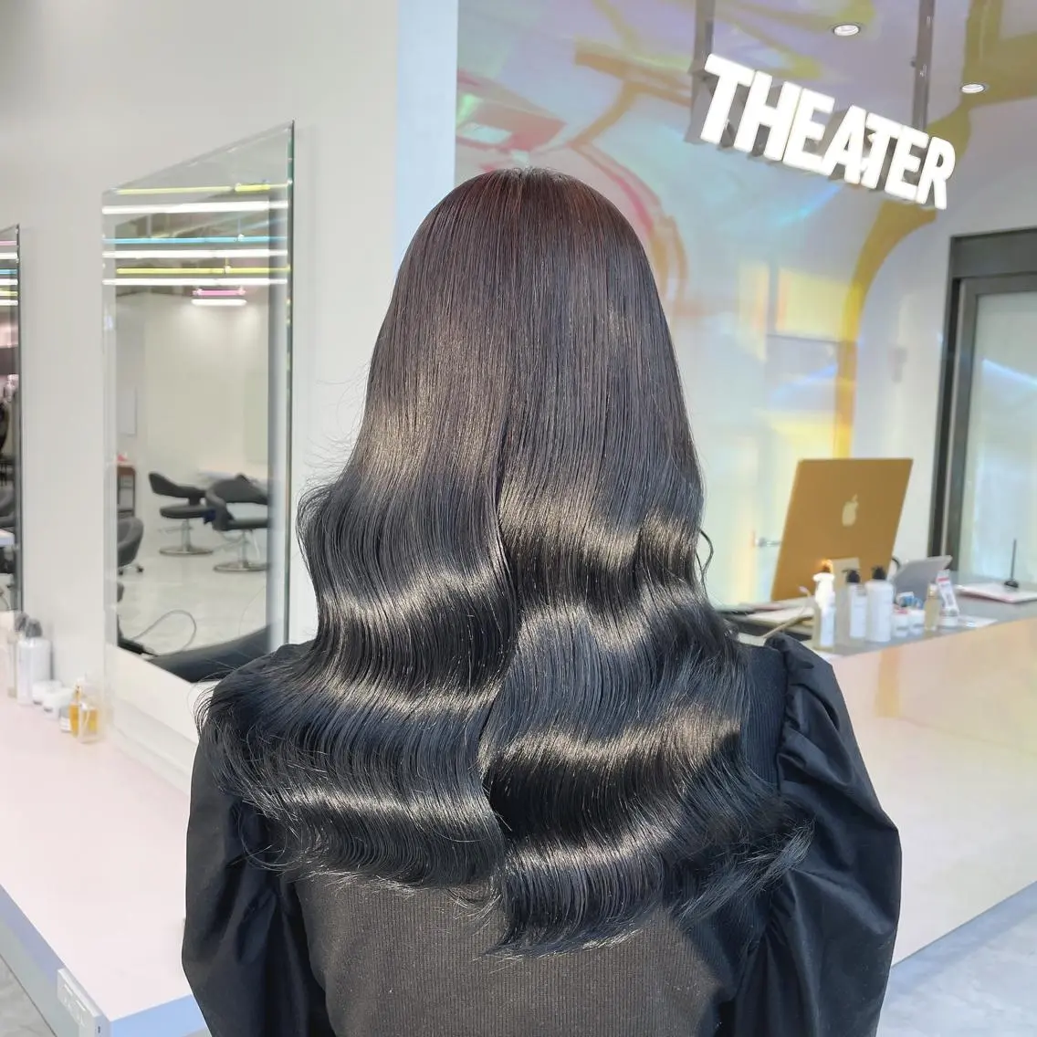 ロング カラー ヘアアレンジ ベージュカラー 黒髪 ブリーチ ブルーカラー ブルーブラック 韓国ヘア指名率 No. 1小堀京介のヘアスタイル