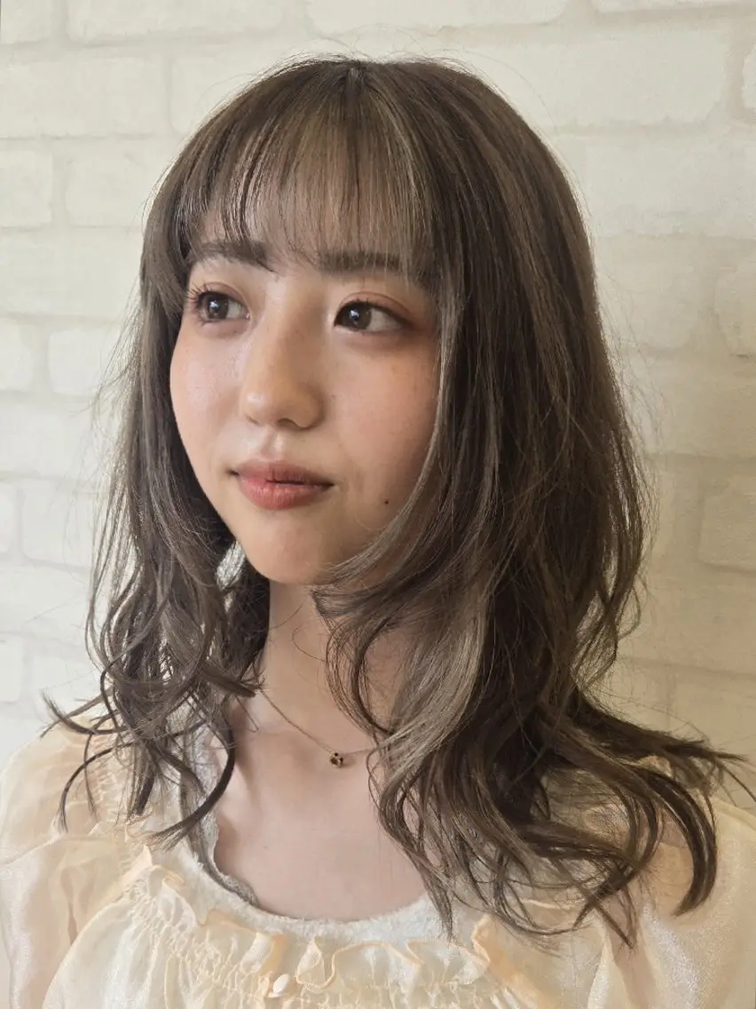 ミディアム ヘアアレンジ 顔周りカット レイヤーカット カット ヘアカラー 🌟Cube 東山 侑以🎮𓈒⋆͛のヘアスタイル