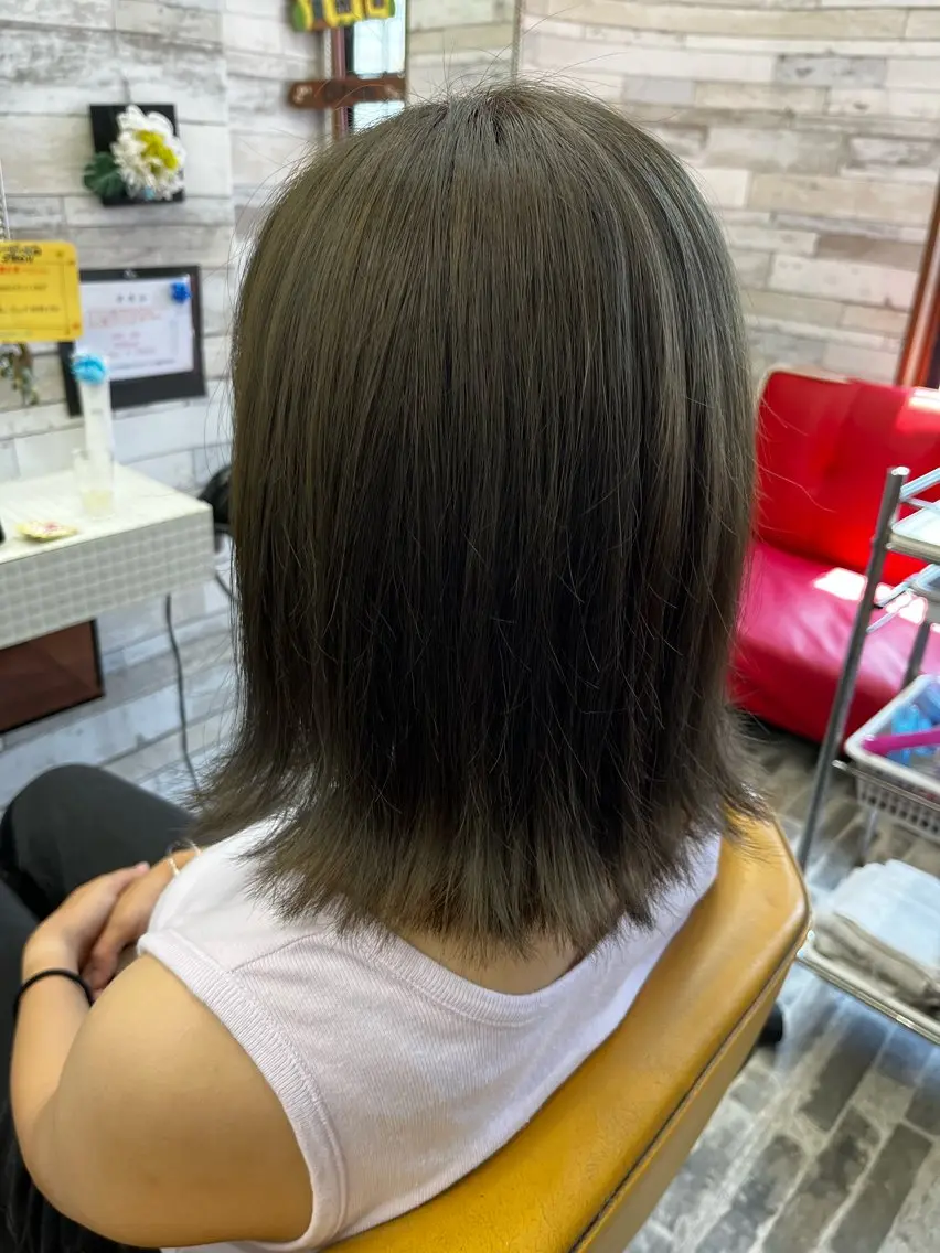 ミディアム カラー ベージュカラー オリーブベージュ ヘアカラー トリートメント 大坪 拓斗のヘアスタイル