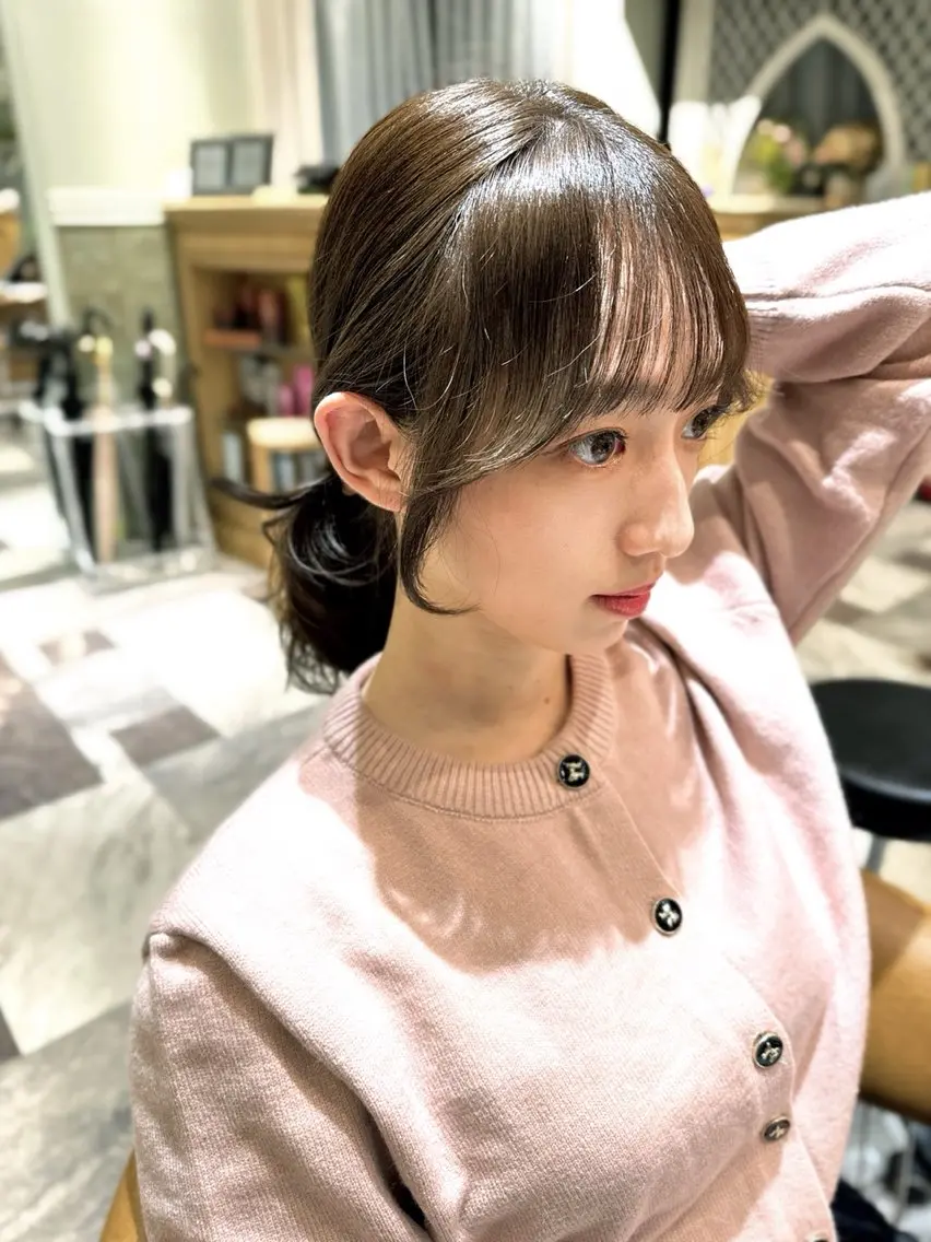 ミディアム カラー ベージュカラー 黒髪 ブリーチ ブルーカラー ブルーブラック カット ヘアカラー トリートメント 木屋元一/透明感 /前髪/レイヤーのヘアスタイル