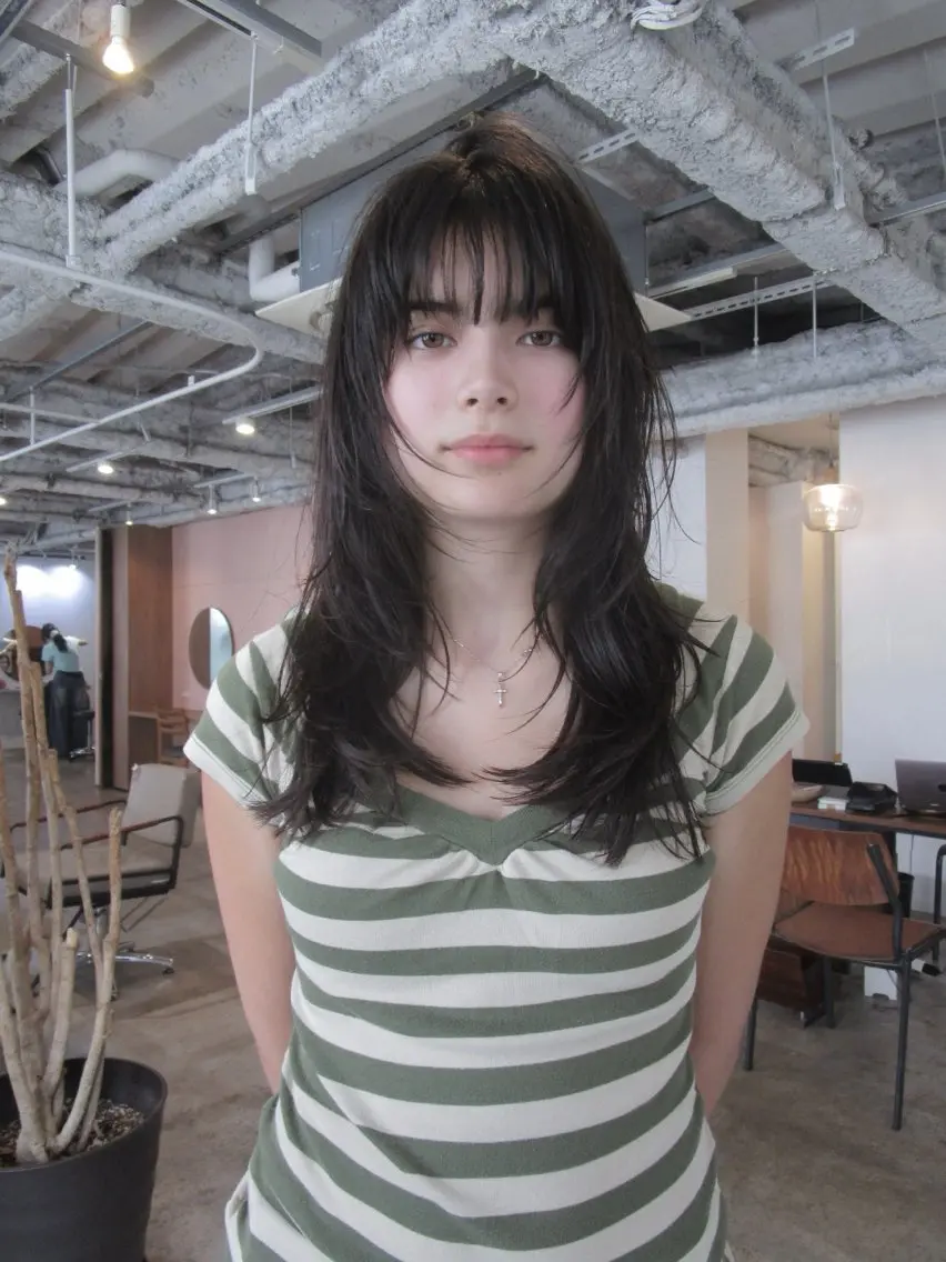 ロング レイヤーカット カット yu maのヘアスタイル