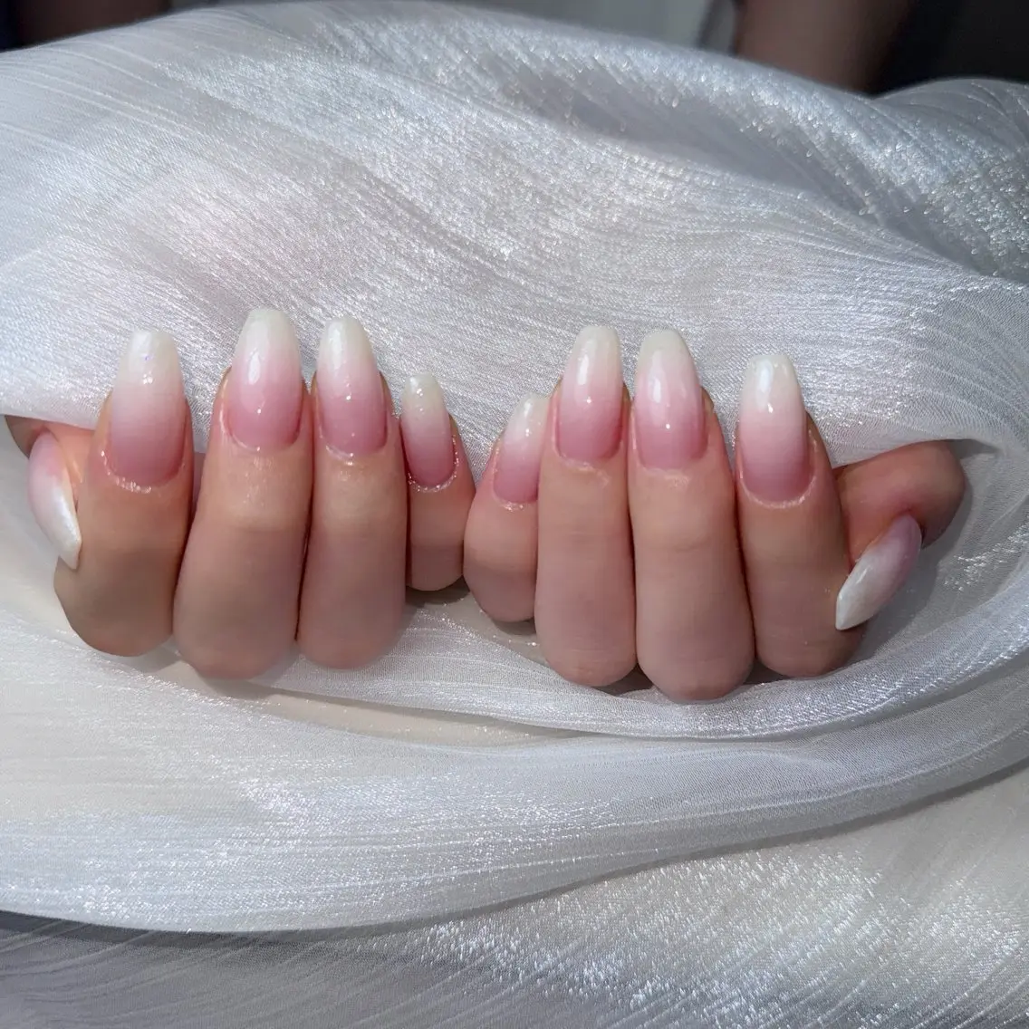 ネイル チークネイル フレンチネイル グラデーション 韓国ネイル マグネットネイル ハンドネイル Hana Nailのネイルデザイン