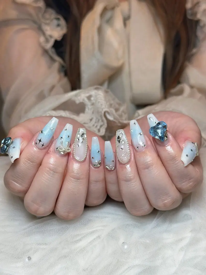 ネイル チークネイル ドット フレンチネイル グラデーション ハート ハンドネイル Julli NailStudioのネイルデザイン