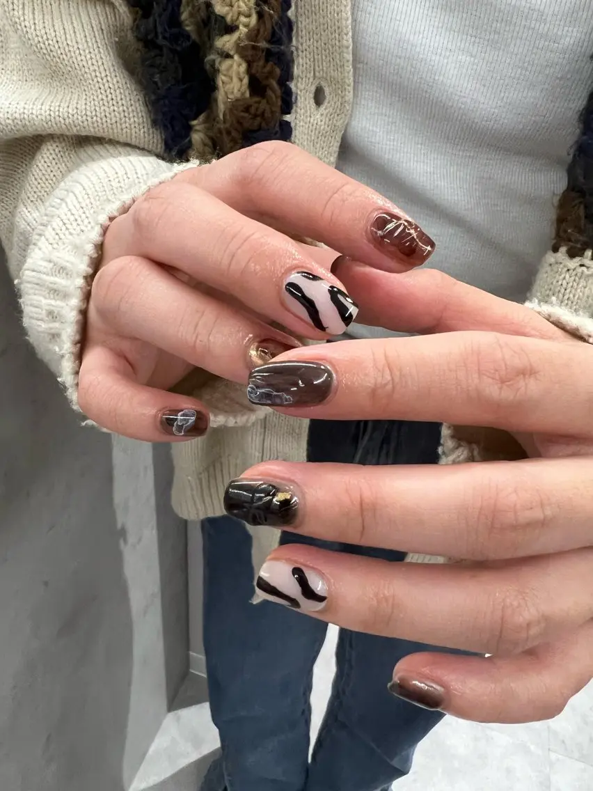 ネイル ブラウン フラッシュネイル ジェルネイル 韓国ネイル メンズネイル Bana_ Nailのネイルデザイン