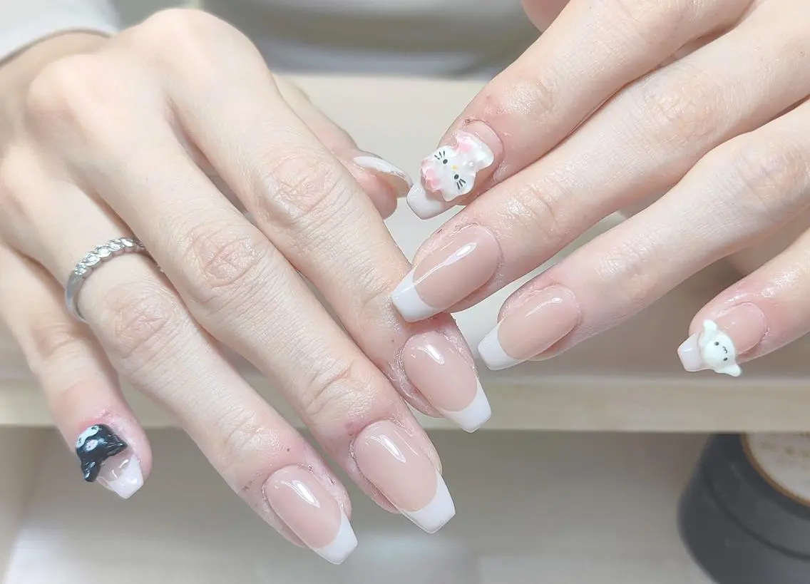 フレンチネイル🌸初回ジェルオフ込みの写真