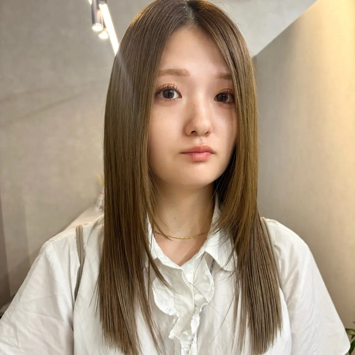セミロング カラー ブリーチ ダブルカラー ブリーチなしカラー カット ヘアカラー アヤカ foto 武蔵小杉のヘアスタイル