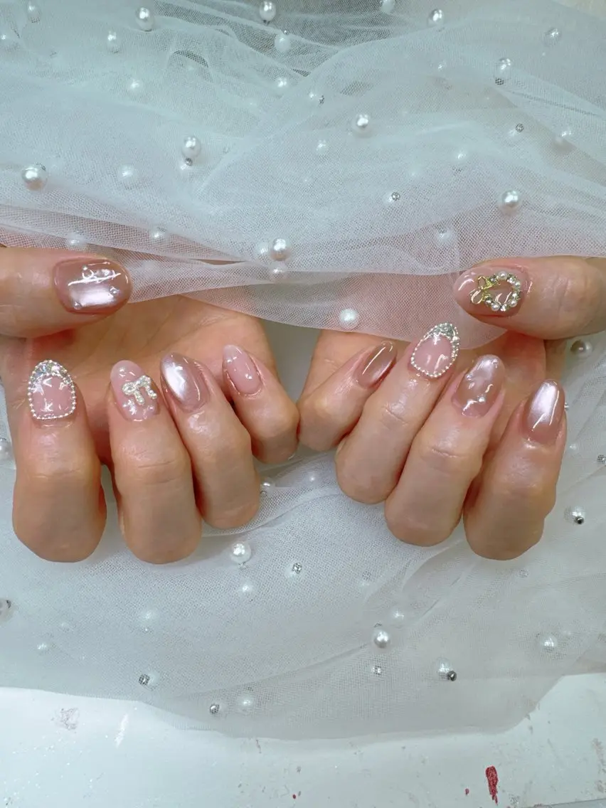 ネイル フレンチネイル ジェルネイル ガラスフレンチ キラキラネイル パラジェル ハンドネイル Queeens nailのネイルデザイン