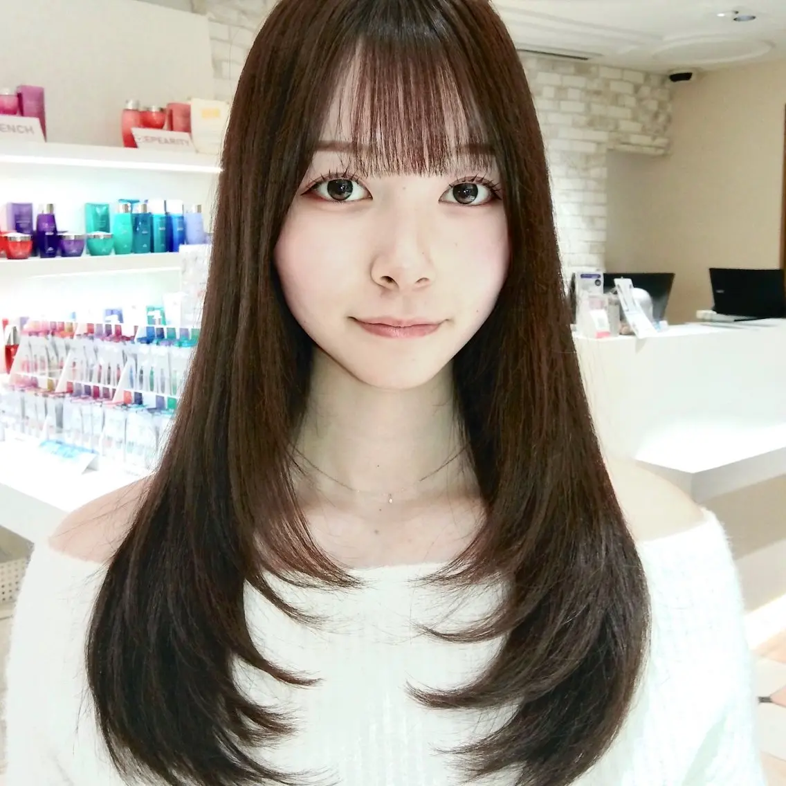 ロング 顔まわりレイヤー レイヤーカット カット ヘアカラー トリートメント みずき/レイヤー ワンカールのヘアスタイル