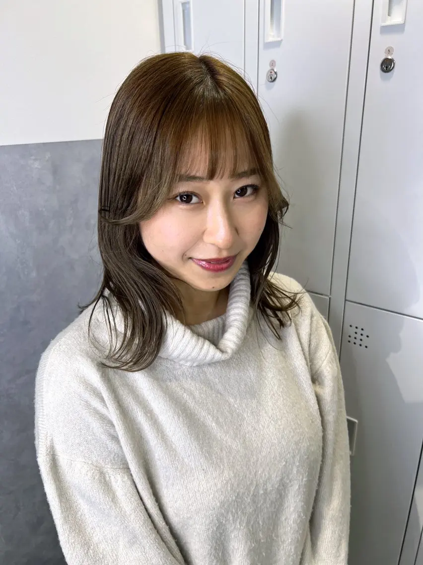 カラー ブリーチ ケアブリーチ 透明感/レイヤー 🇰🇷tomonaのヘアスタイル