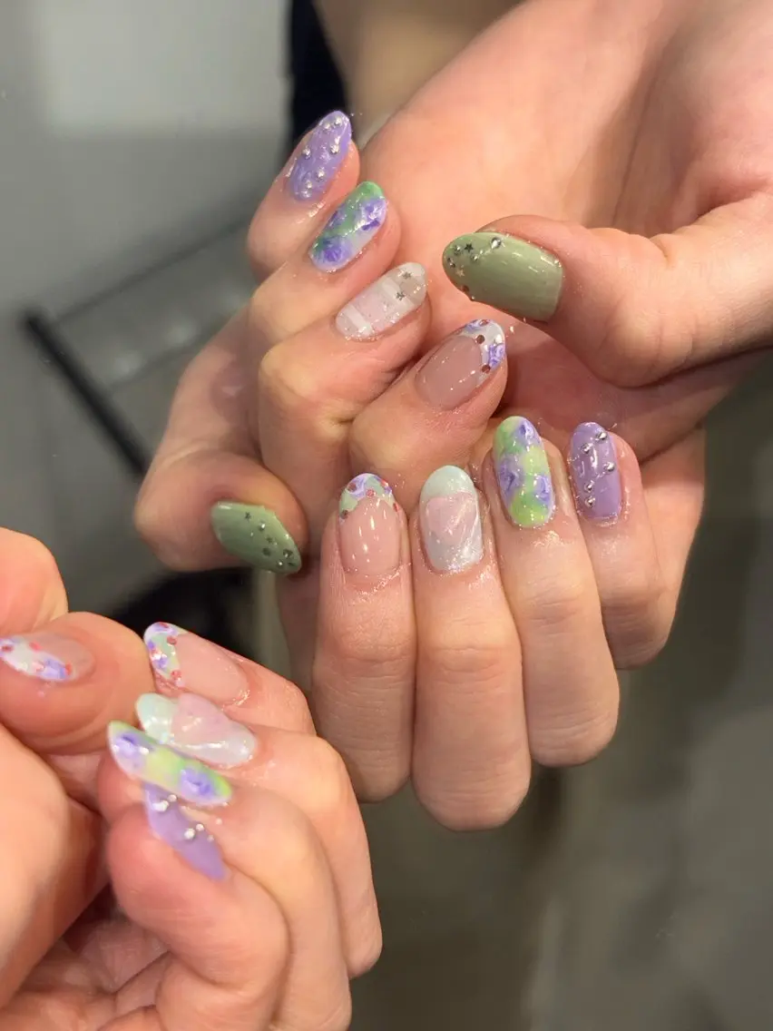 ネイル ハンドネイル 暖色カラー/ 着付け momo🍀🪽のヘアスタイル