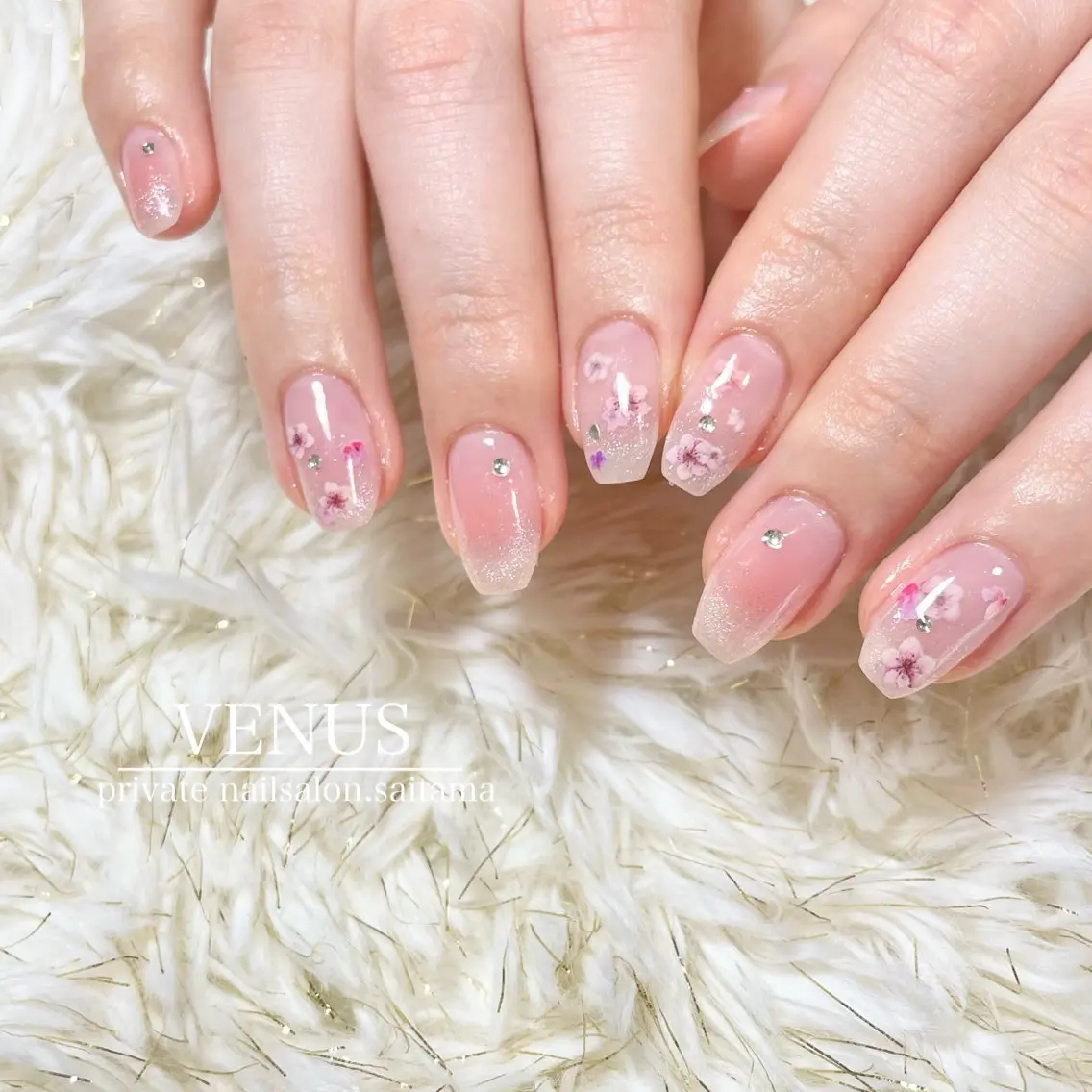 ネイル チークネイル マグネットネイル nailsalon VENUSのネイルデザイン