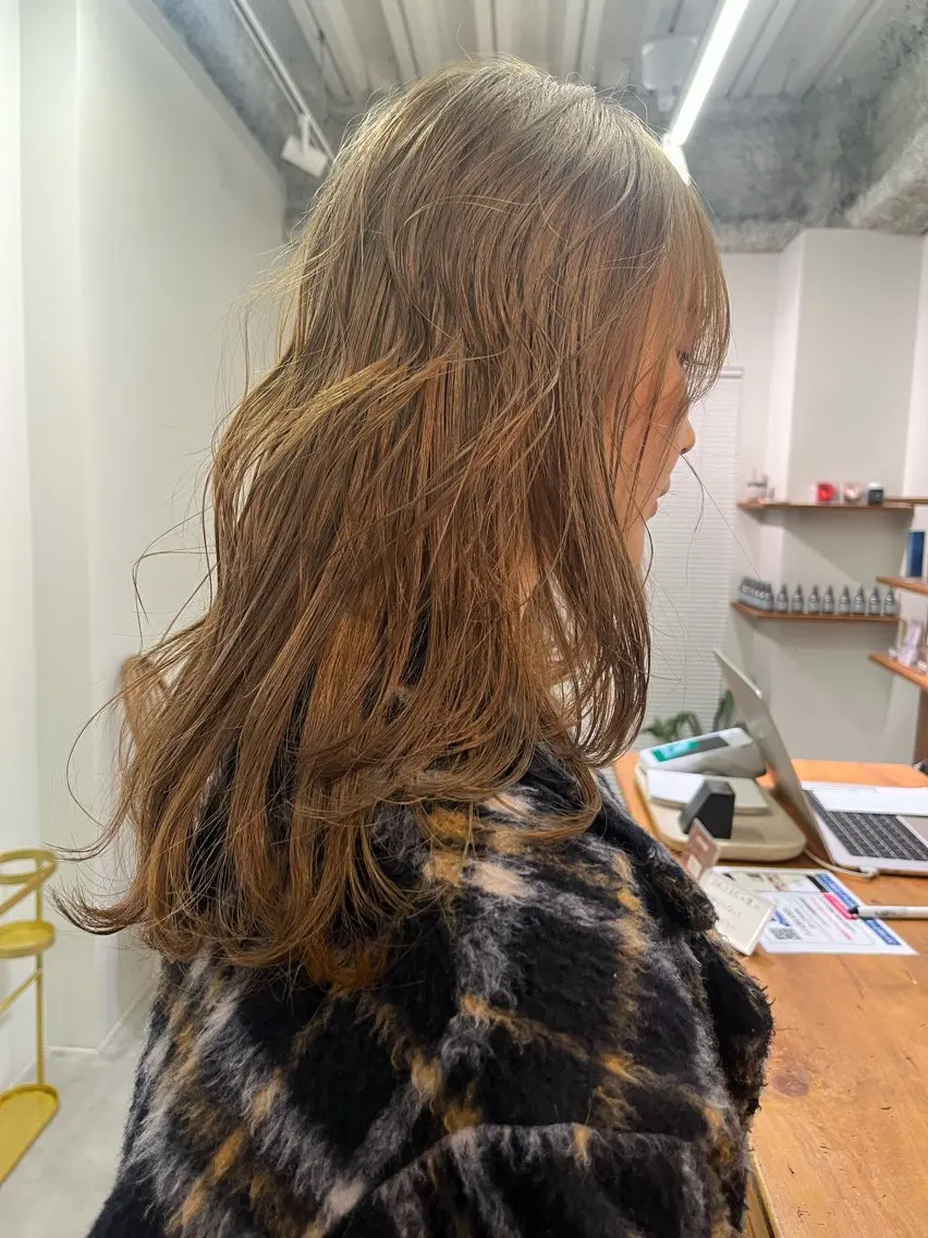 セミロング ヘアカラー 安藤 琢真のヘアスタイル