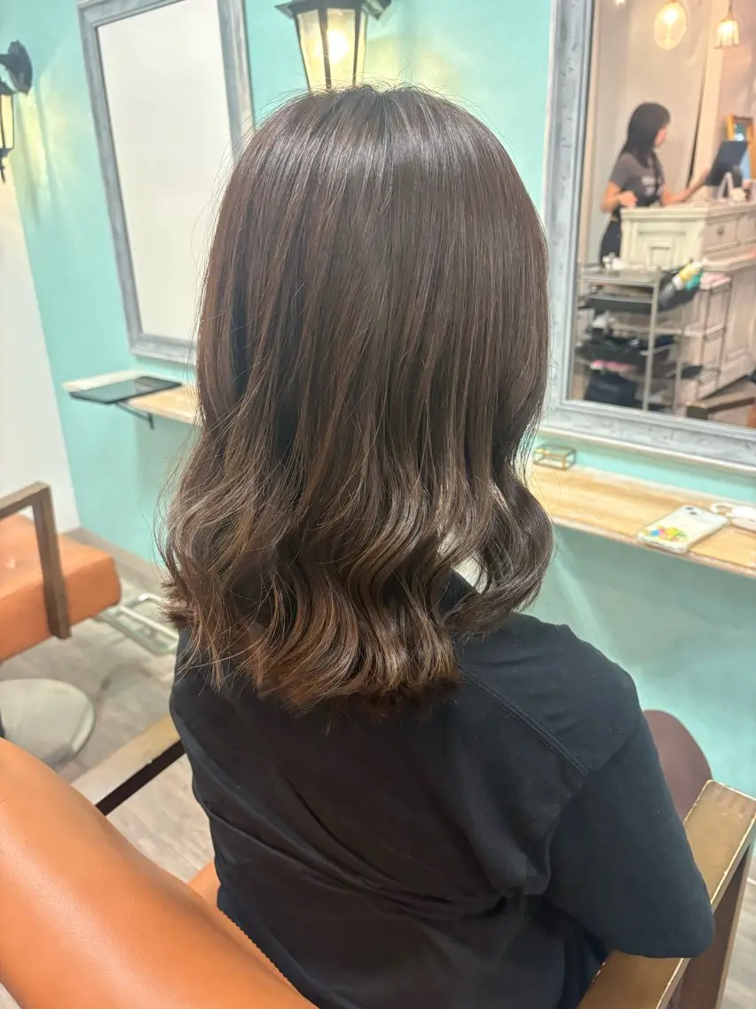セミロング カラー アッシュ ベージュカラー ERII /伏見 カットモデル募集中!のヘアスタイル