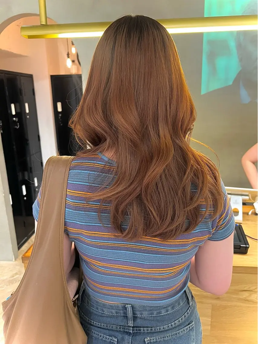 セミロング 似合わせレイヤー ＆縮毛矯正のヘアスタイル