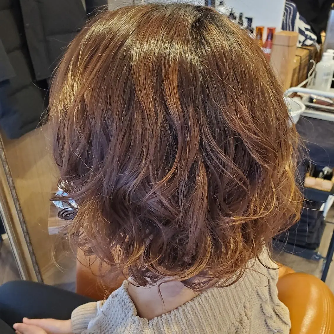 ミディアム パーマ ミディアムパーマ 外国人風カラー カット パーマ spa hair ark 富井直美のヘアスタイル