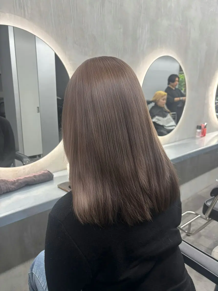 ミディアム カラー ヘアアレンジ ヘアカラー ベージュ/グレージュ 🧸あやか/表参道のヘアスタイル