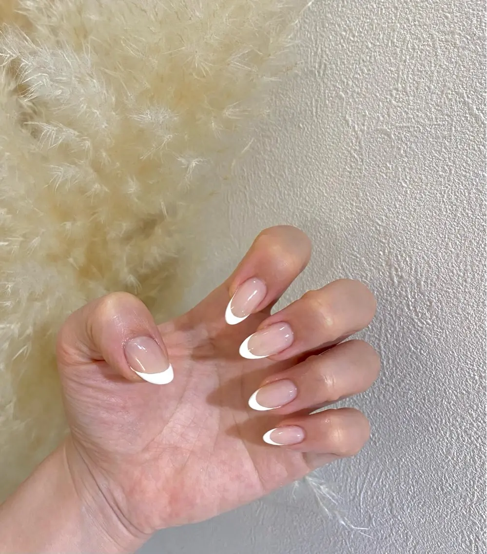 Hand10本シンプルフレンチネイル ¥5,500- (他店オフ込み)の写真