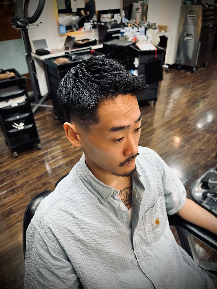 ショート メンズ 岩本 文太のヘアスタイル