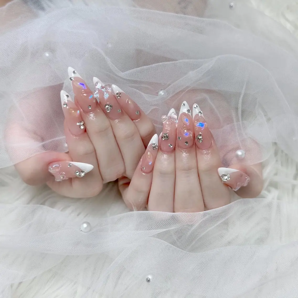 ネイル アートネイル ジェルネイル キラキラネイル 韓国ネイル ロングネイル ハンドネイル Nova Nailのネイルデザイン