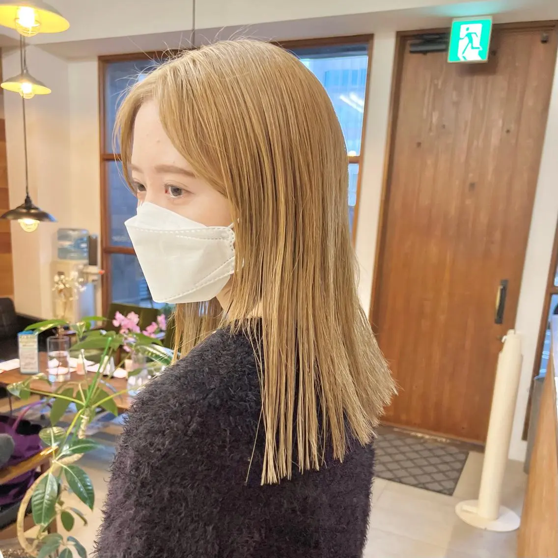 セミロング カラー セミロングパーマ バレイヤージュ ブリーチ ケアブリーチ デザインカラー クロスパーマ× 透明感カラー✂︎のヘアスタイル