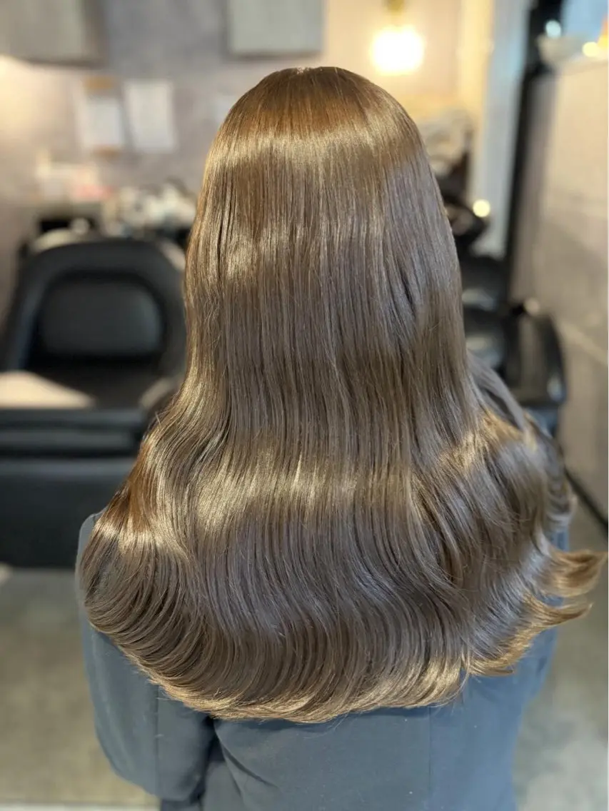 セミロング カラー ベージュカラー ブリーチ オリーブベージュ 🩶縮毛矯正/カラー /大宮/あやね⛓🩶のヘアスタイル